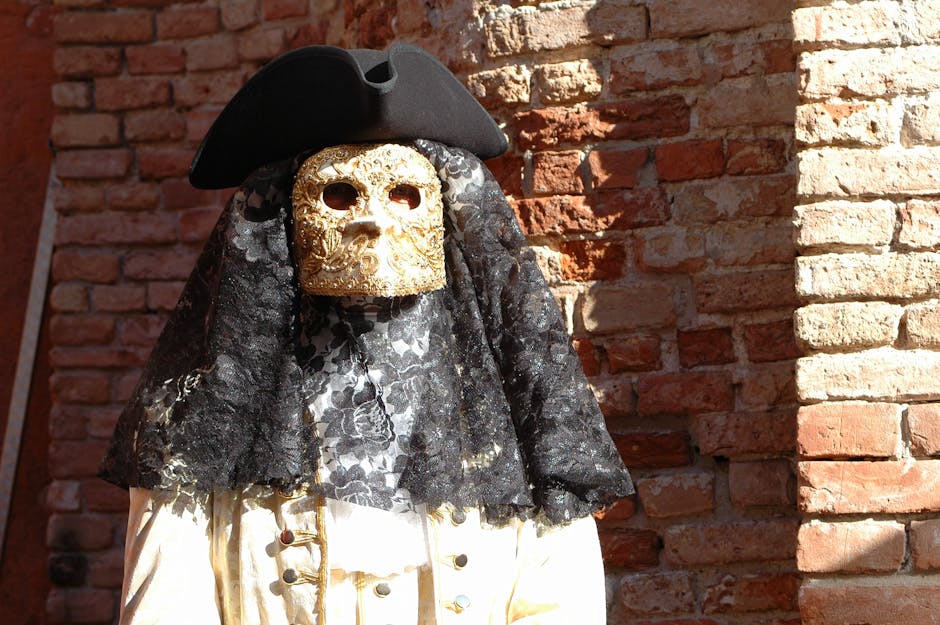 Brussels' Manneken Pis Statue Owns Over 1,000 Outfits